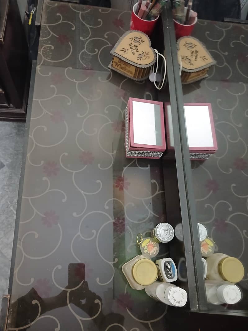 Dressing table 1