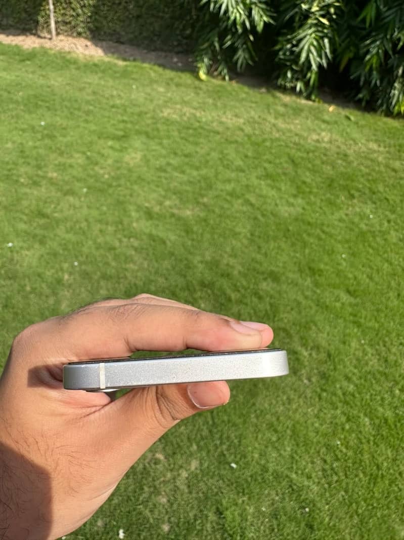 Apple iPhone 12 5