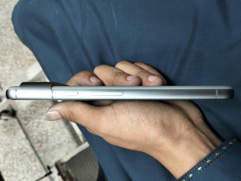 Google Pixel 8 2