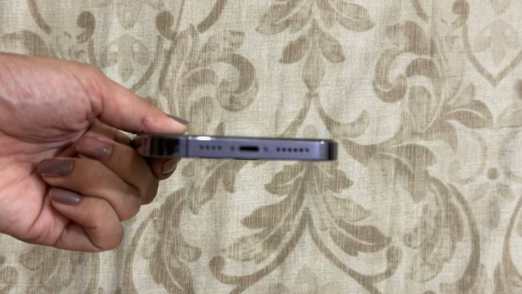 Apple iPhone 14 Pro Max 4
