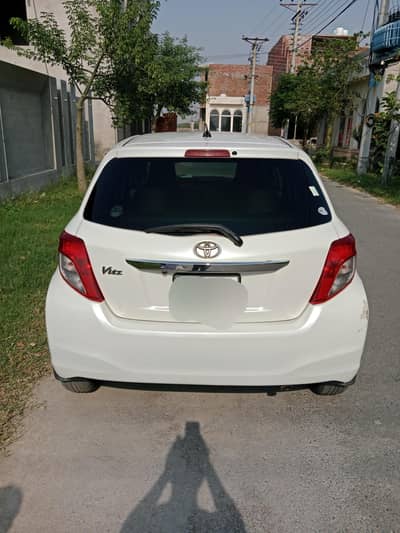 Toyota Vitz 2016