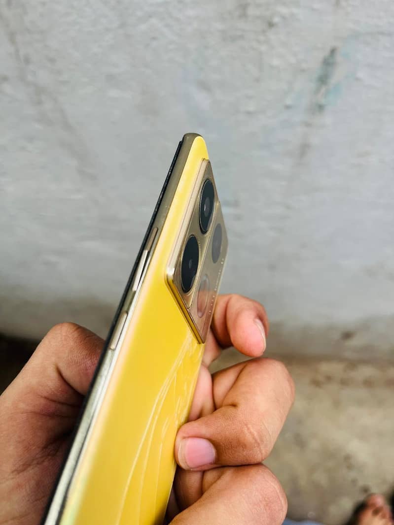 Infinix Note 40 Pro 3