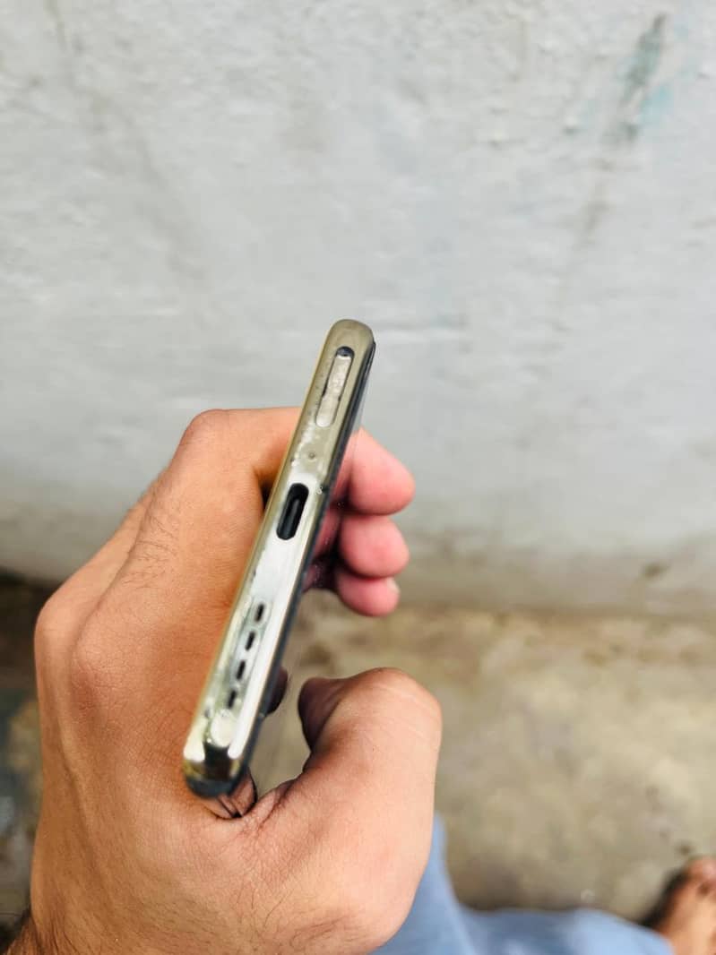 Infinix Note 40 Pro 5