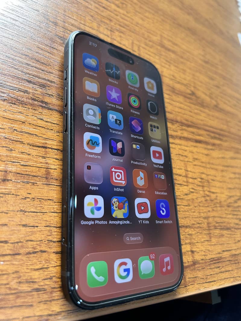 Apple iPhone 15 4