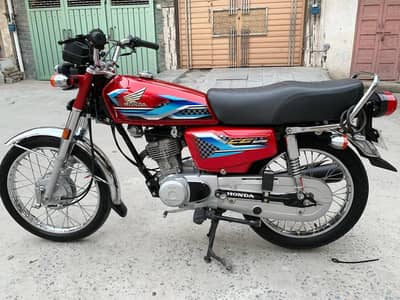 Honda 125 2024 for urgent sale