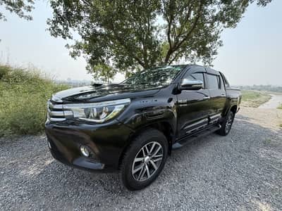 Toyota Hilux Revo V 2017