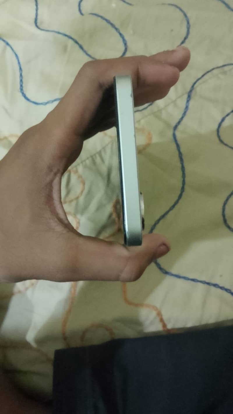 Realme Note 60x 11