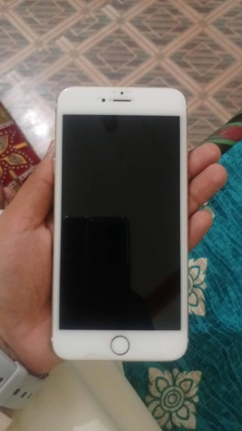 Apple iPhone 6 Plus 0