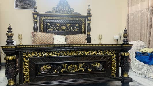 URGENT SALE !!CHINOTI Complete Bedroom set