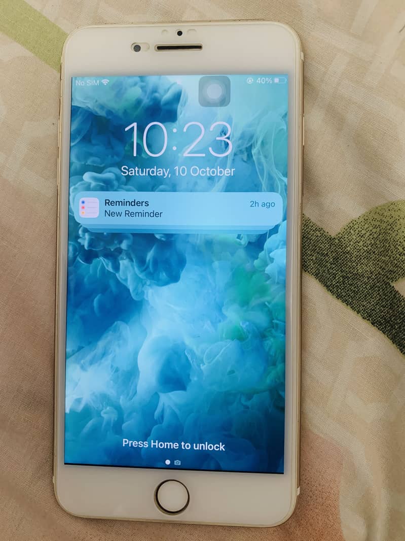 Apple iPhone 7 Plus 0