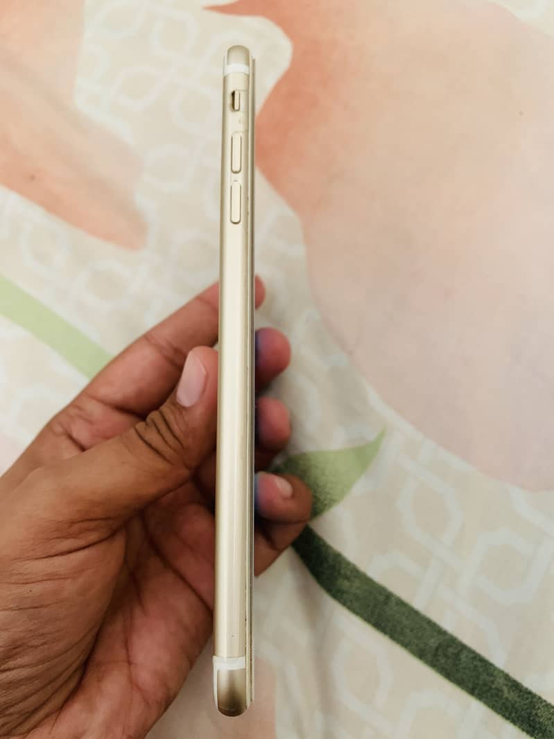 Apple iPhone 7 Plus 3