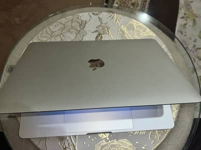 Macbook 2017 Pro Touchbar