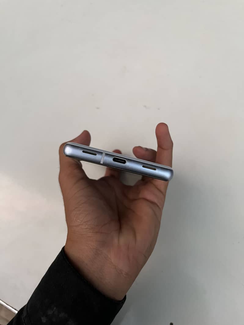 Google Pixel 7a 1