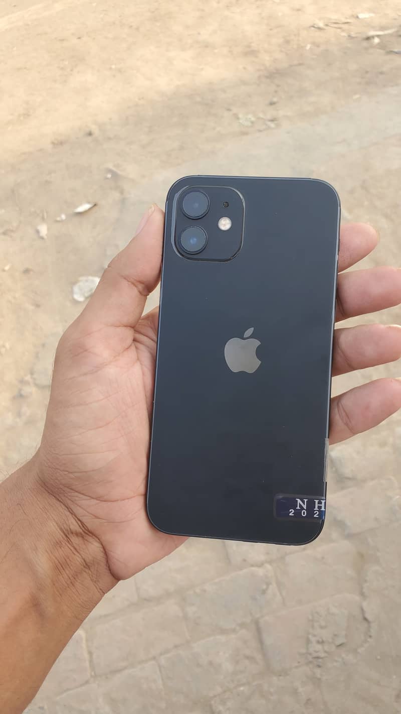 Apple iPhone 12 1
