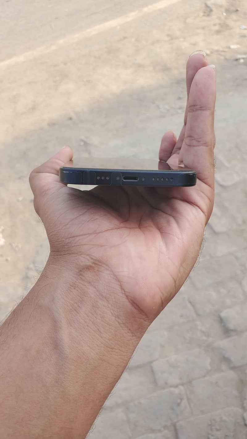 Apple iPhone 12 5