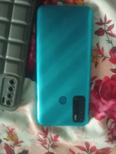 Tecno Pouvoir 4