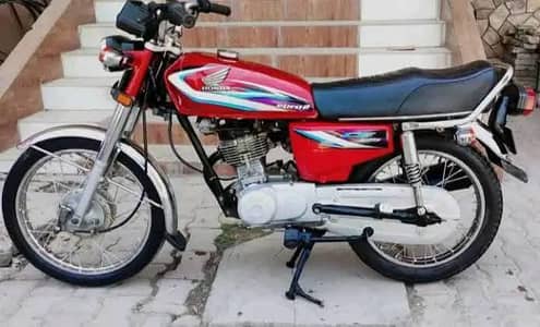 Honda 125 cc bike urgent for sale 03278130349