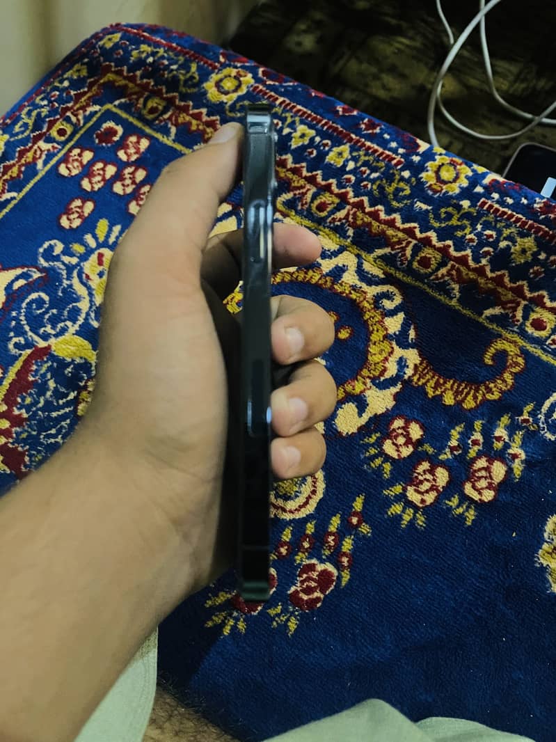 Apple iPhone 12 Pro 2