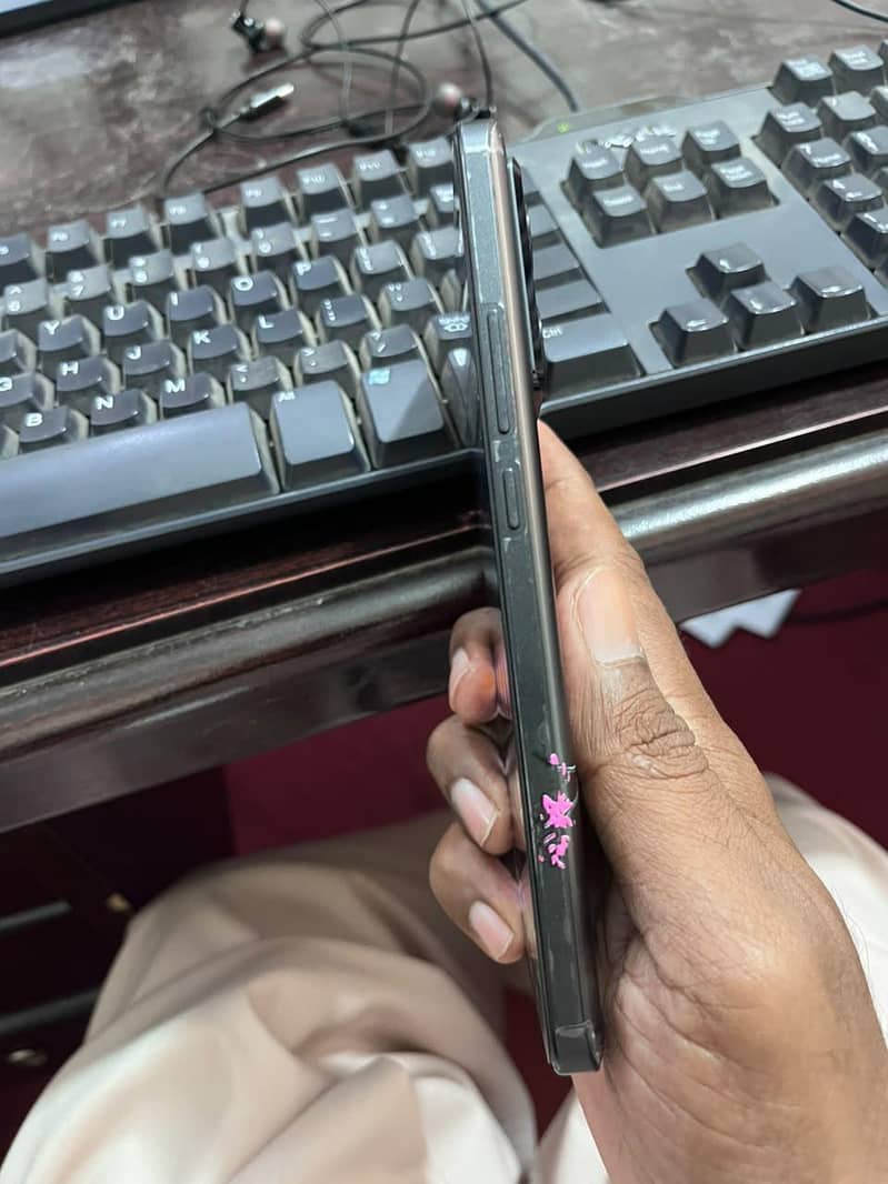Xiaomi Redmi Note 13 Pro 3