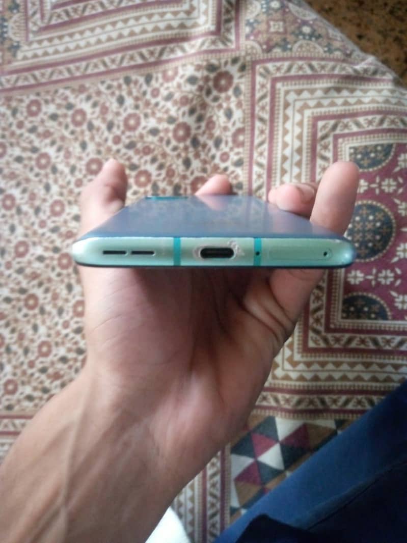 One Plus 8T 4