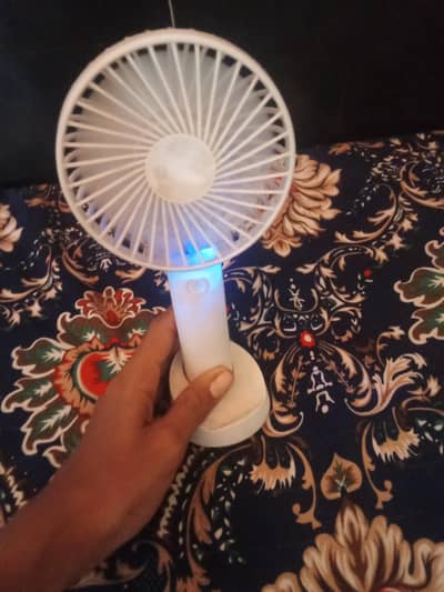 MINI PORTABLE FAN FOR HOME USE POWER 3TYPE USING TIME SPEED 1/2HOUR +