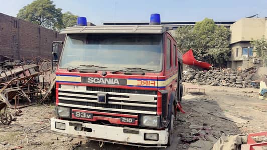 Fire brigade vehicle