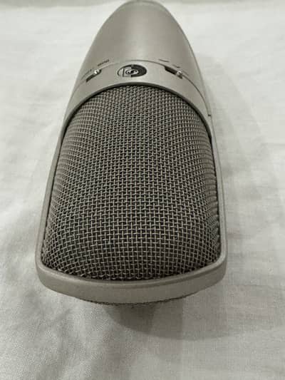 Shure KSM 32 Condenser Mic
