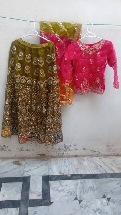 خوبصورت فینسی لہنگا اور چولی سوٹ (Used / استعمال شدہ)
