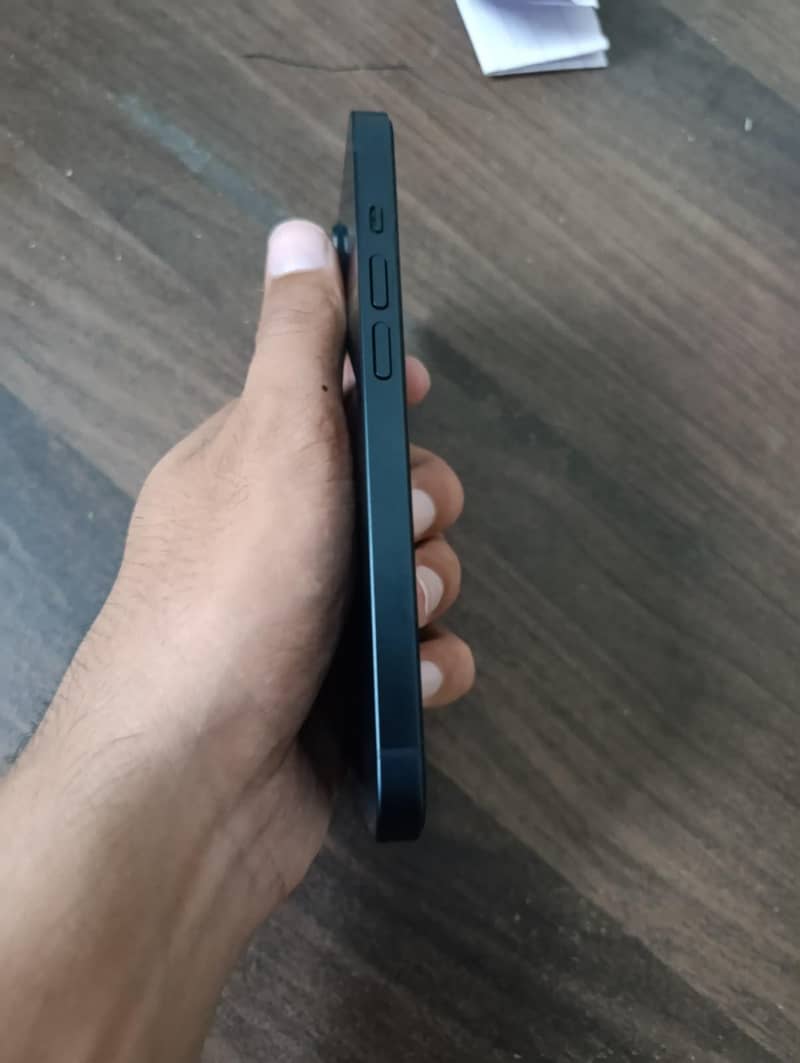 Apple iPhone 14 2