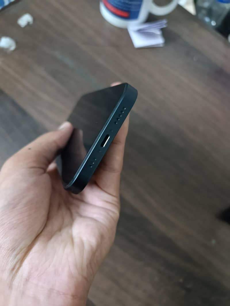 Apple iPhone 14 3
