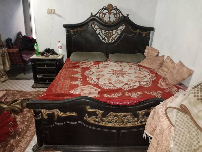 Double bed 0
