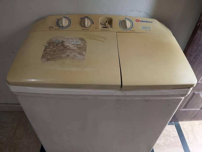 Dawlance Semi automatic Washing Machine 1