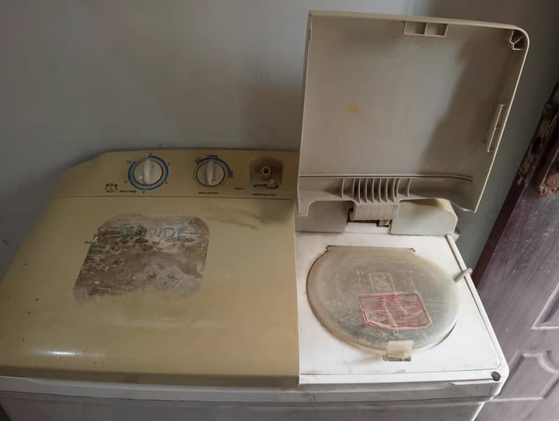 Dawlance Semi automatic Washing Machine 4