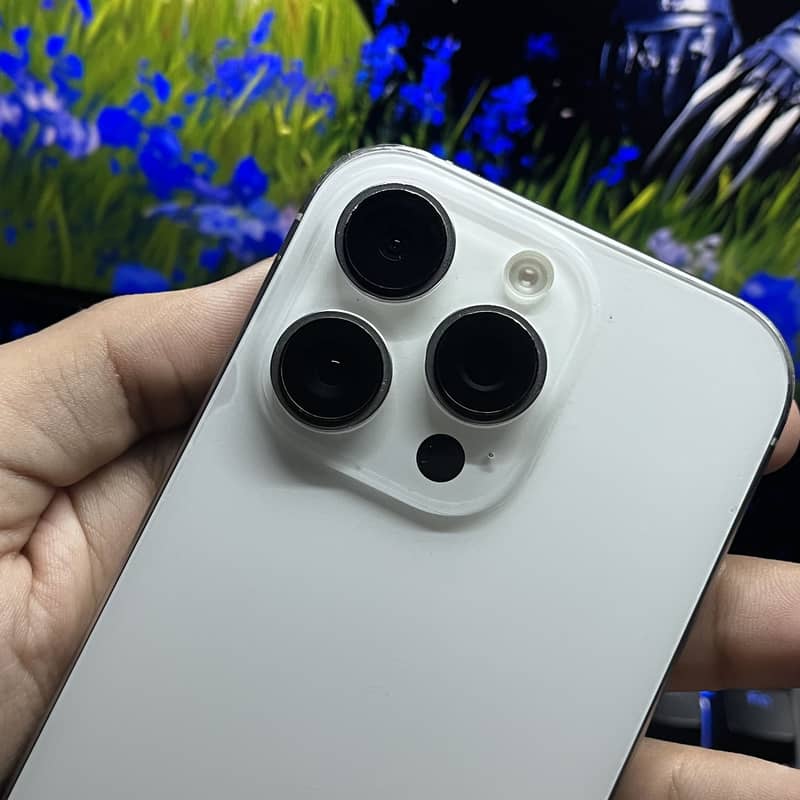 Apple iPhone 16 Pro 5