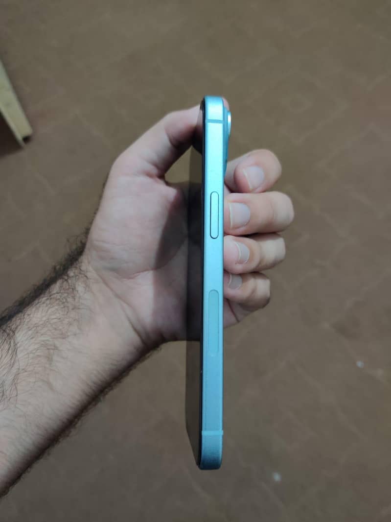 Apple iPhone 15 2