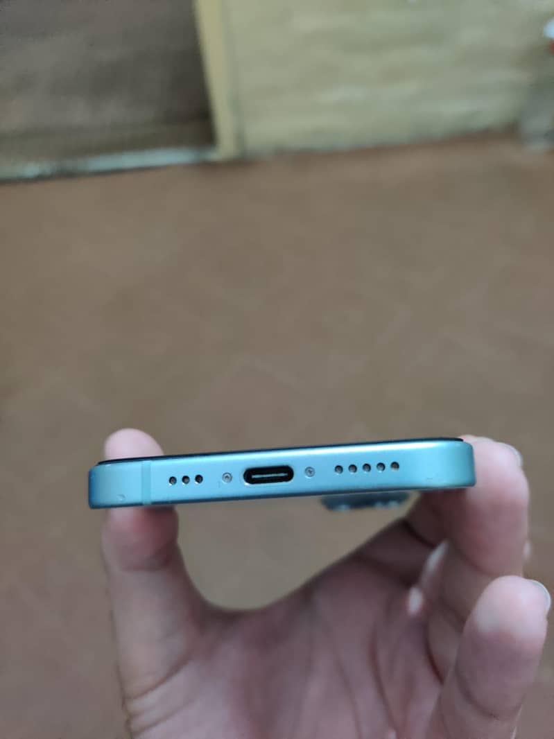Apple iPhone 15 5