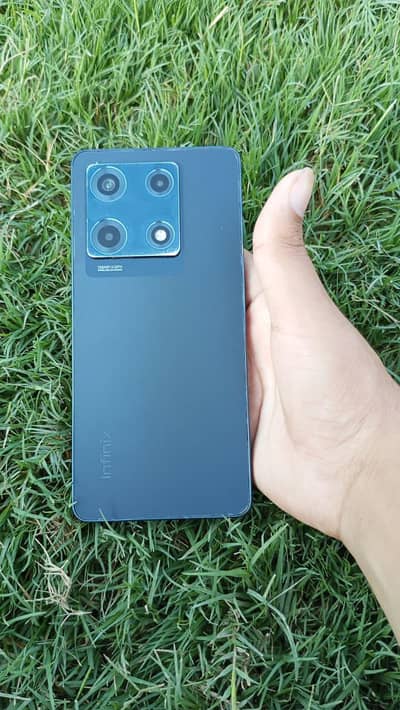 8+8gb Ram 256gb memory