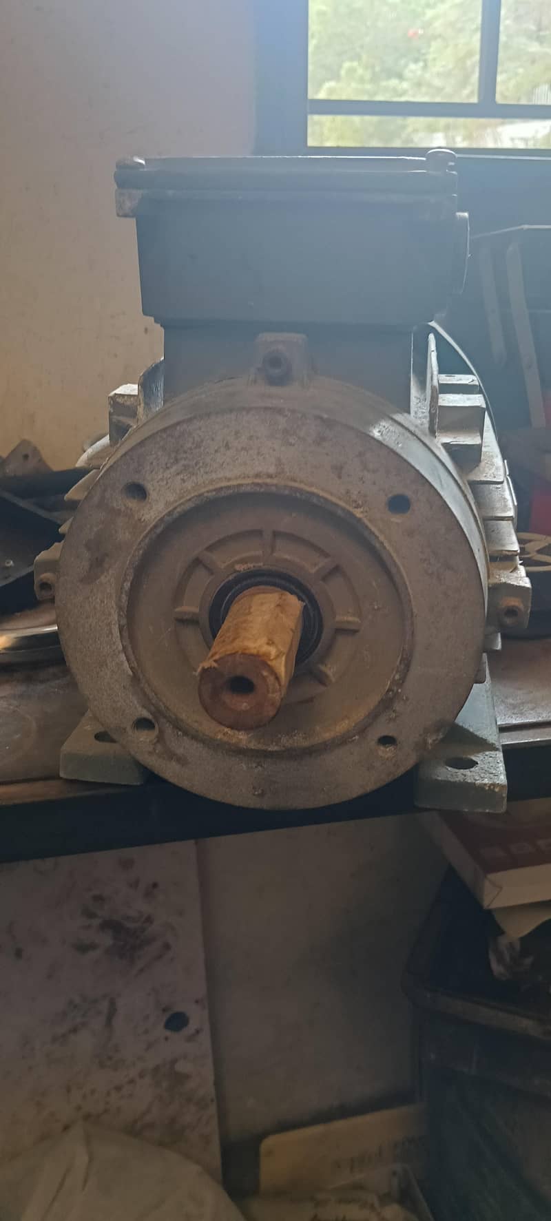 motor 3phs 4