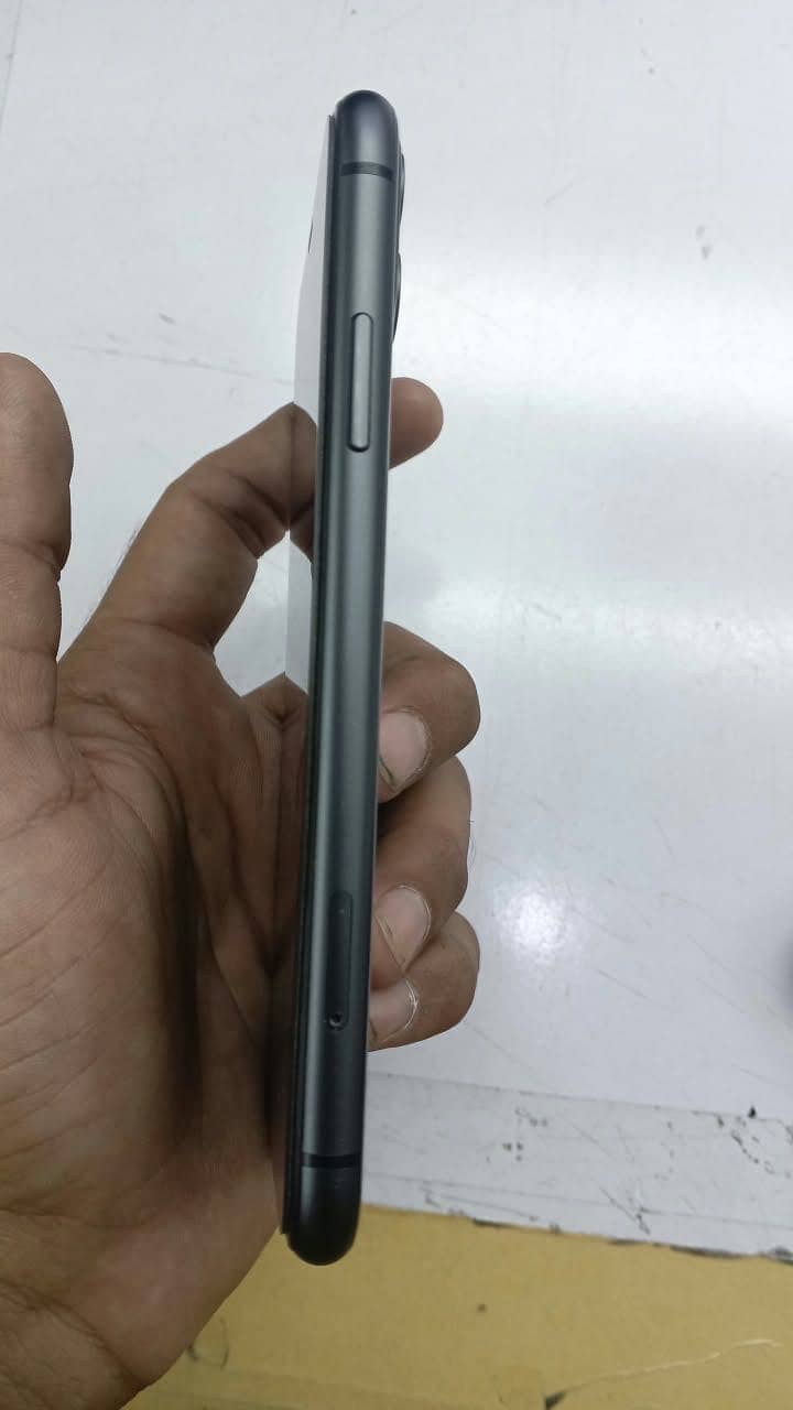 Iphone 11 4