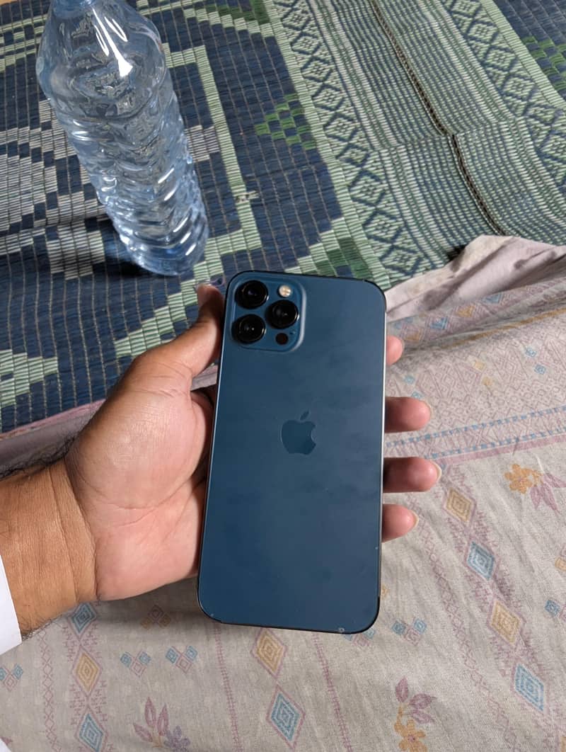 Apple iPhone 12 Pro Max 4