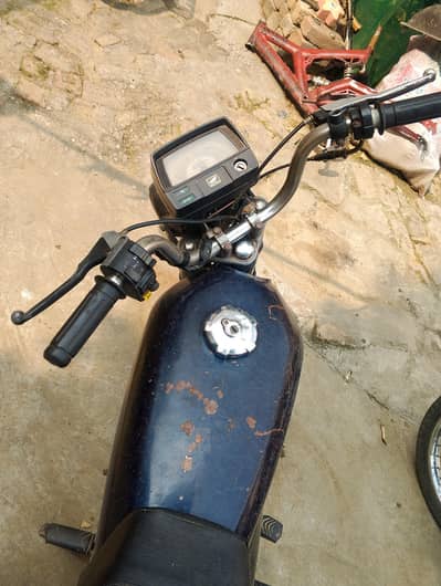 metro 70 hai 16 model hai