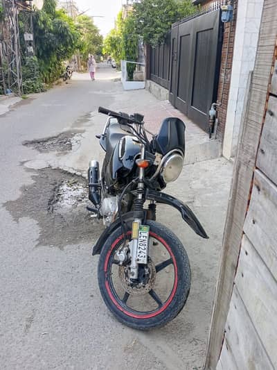 Yamaha ybr G 2016 for sale in LAHORE