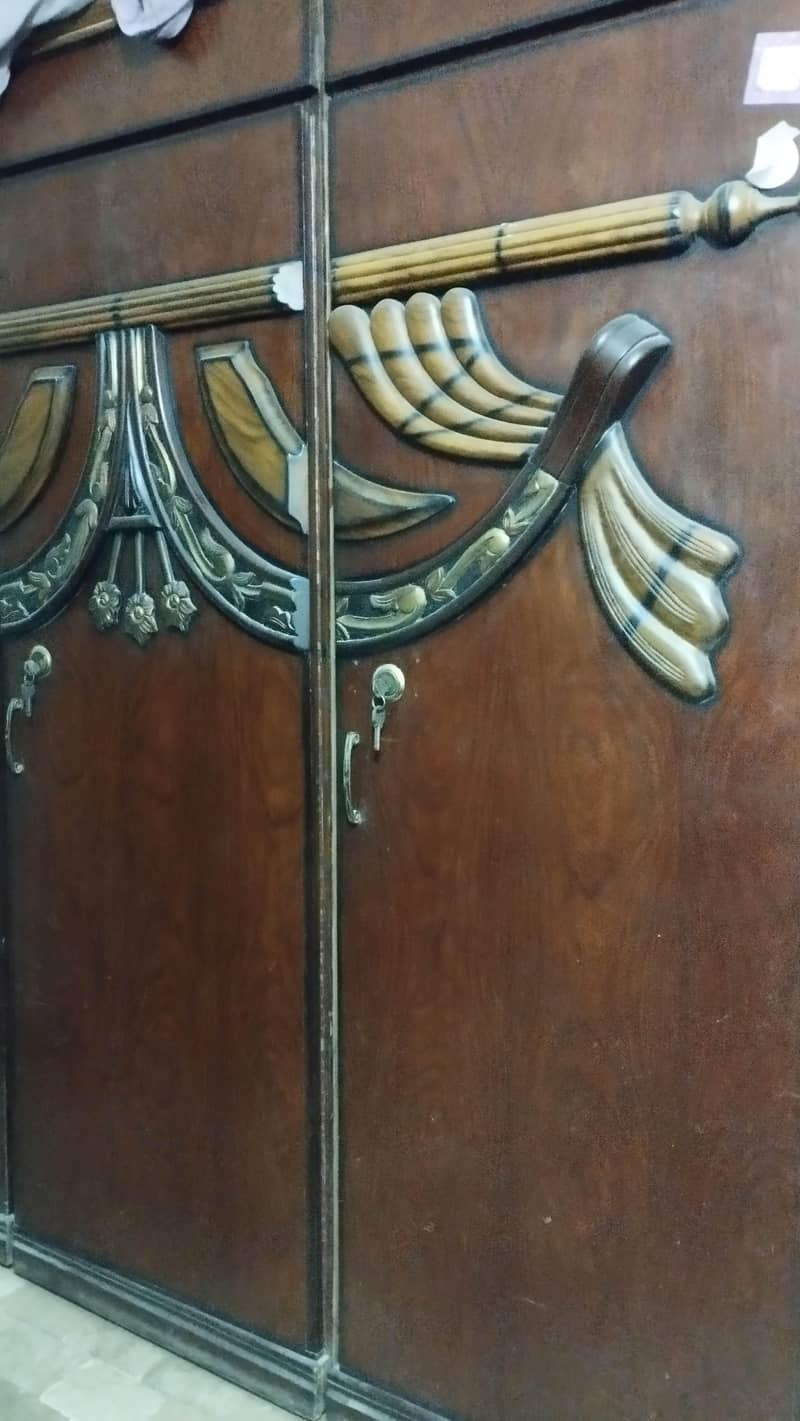 cupboard and dressing table 0