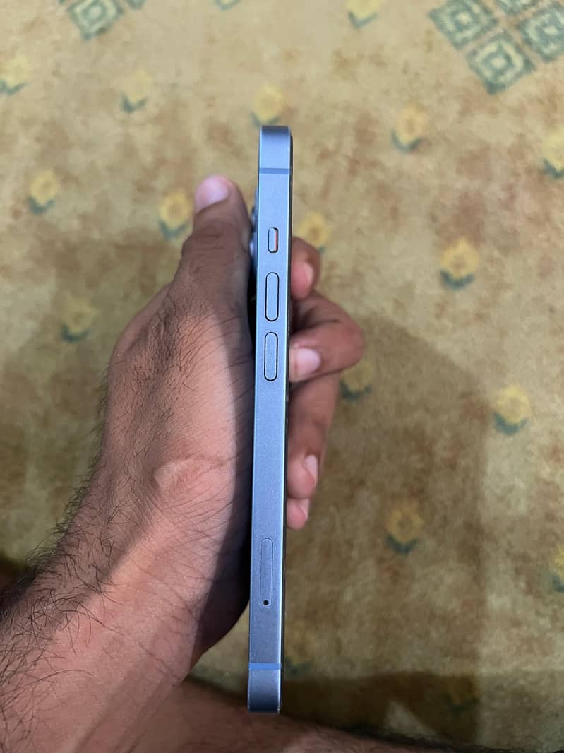 Apple iPhone 14 5