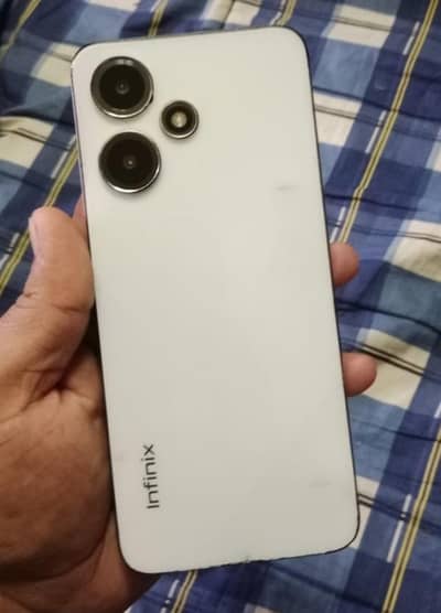 Infinix Hot 30 Play