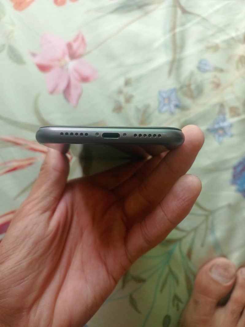 iPhone 11 2