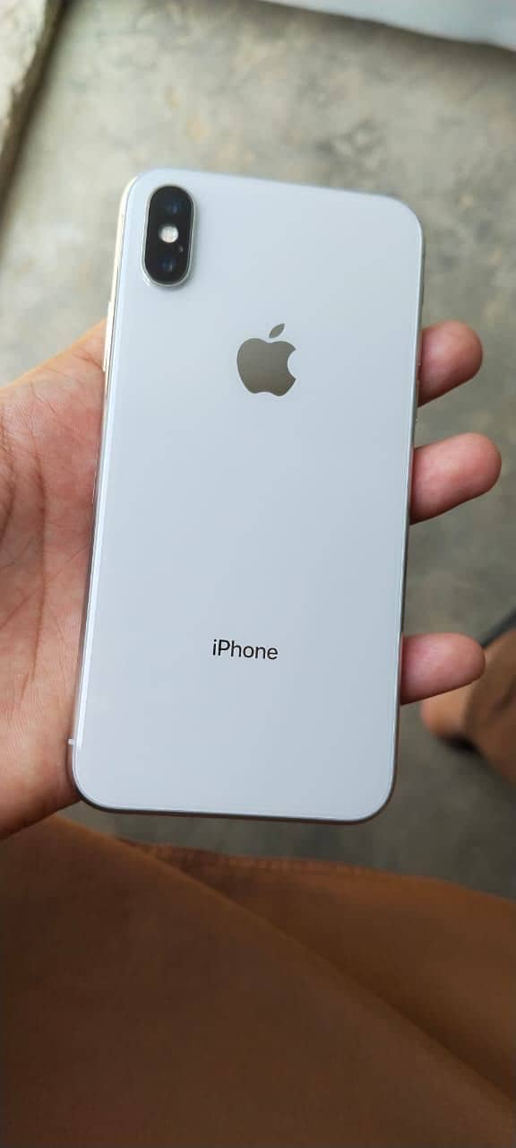 Apple iPhone X 4
