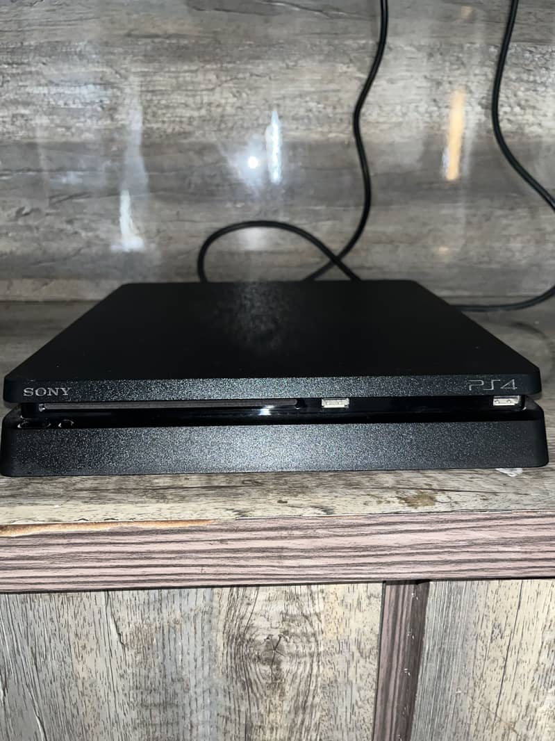 PS4 slim 2