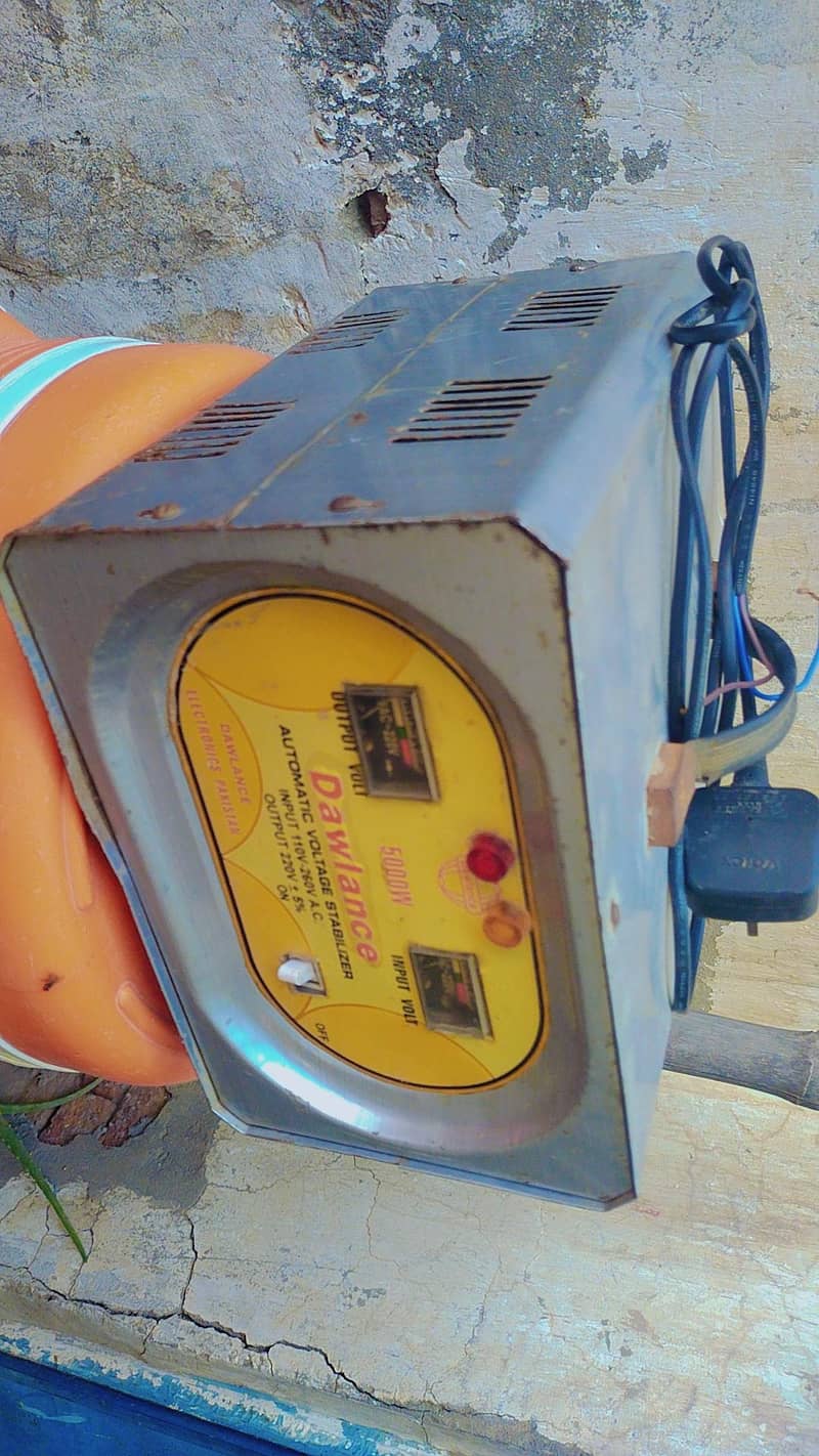 stabilizer 5000 watts 1
