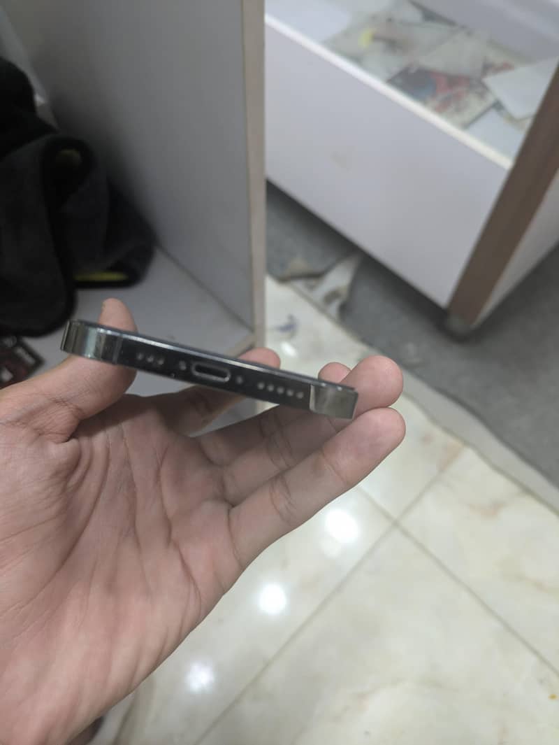 Apple iPhone 12 Pro 1
